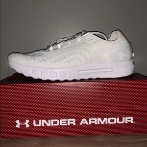 Under Armor HOVR Sonic 2 Bluetooth